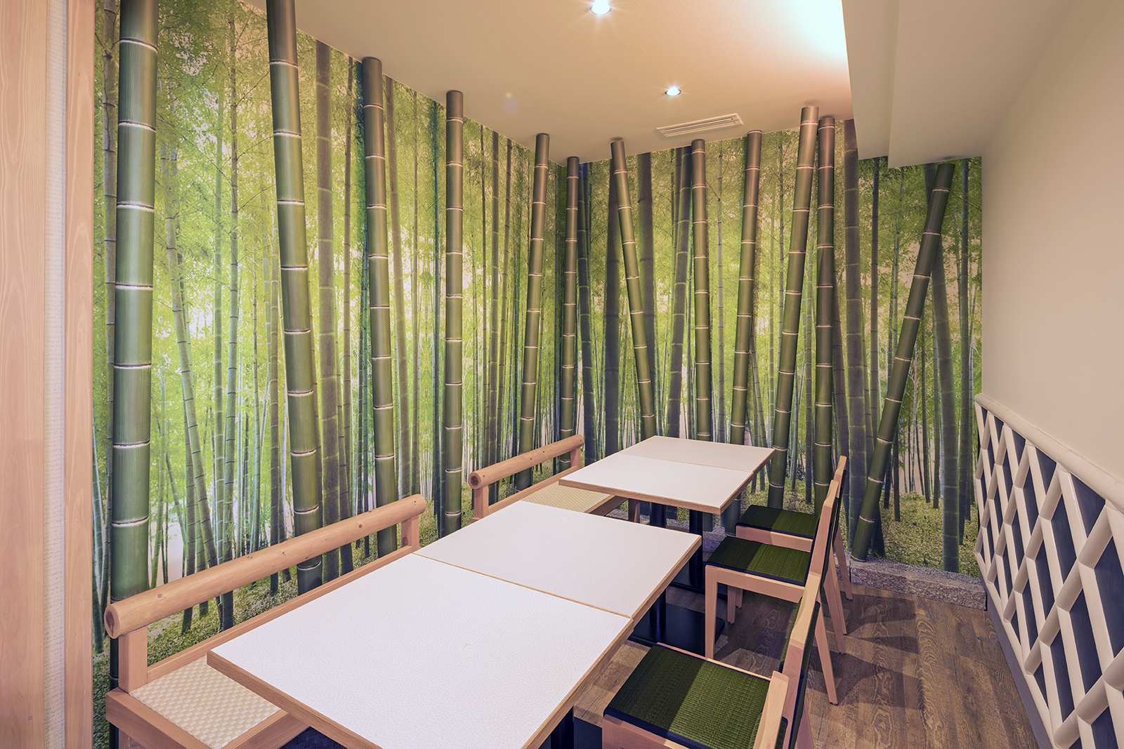 壁面の装飾用にアル銘竹で竹林の演出を | タカショー施工事例紹介