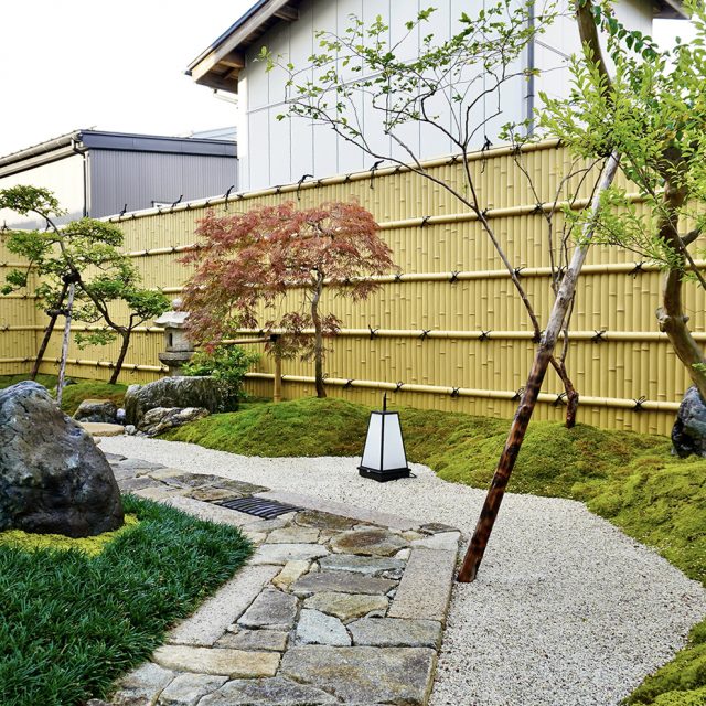 風情ある「漆桶の花入」①